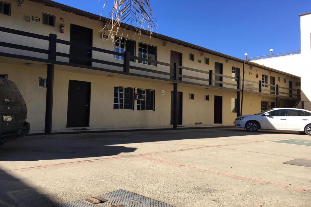 OYO Hotel CocoBeach Ensenada Exterior foto